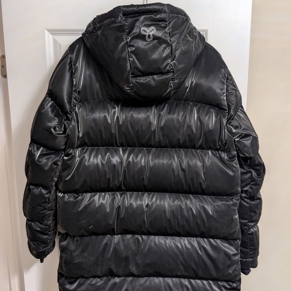 Aritzia Super Puff Mid Liquid Shine - Picture 3 of 4